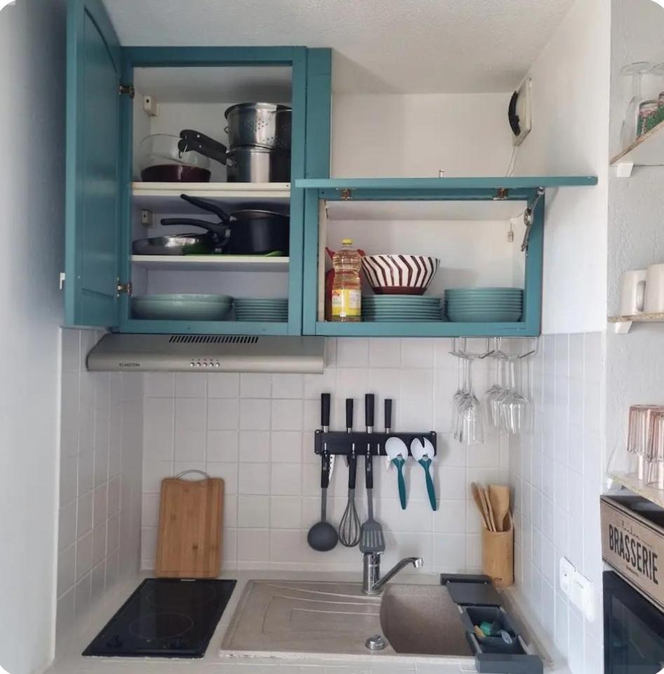 Gemuetliches Studio, Pool, Parkplatz. Ohne Vis-a-vis. Appartement Fréjus