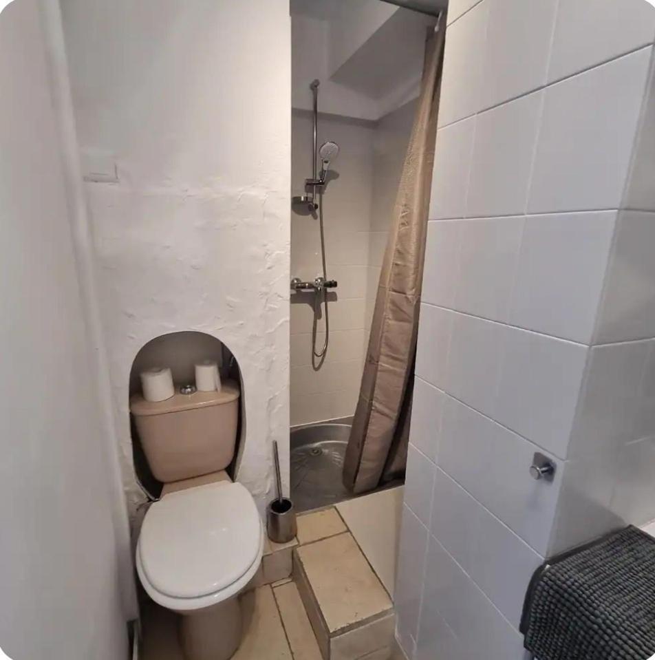 Gemuetliches Studio, Pool, Parkplatz. Ohne Vis-a-vis. Appartement Fréjus